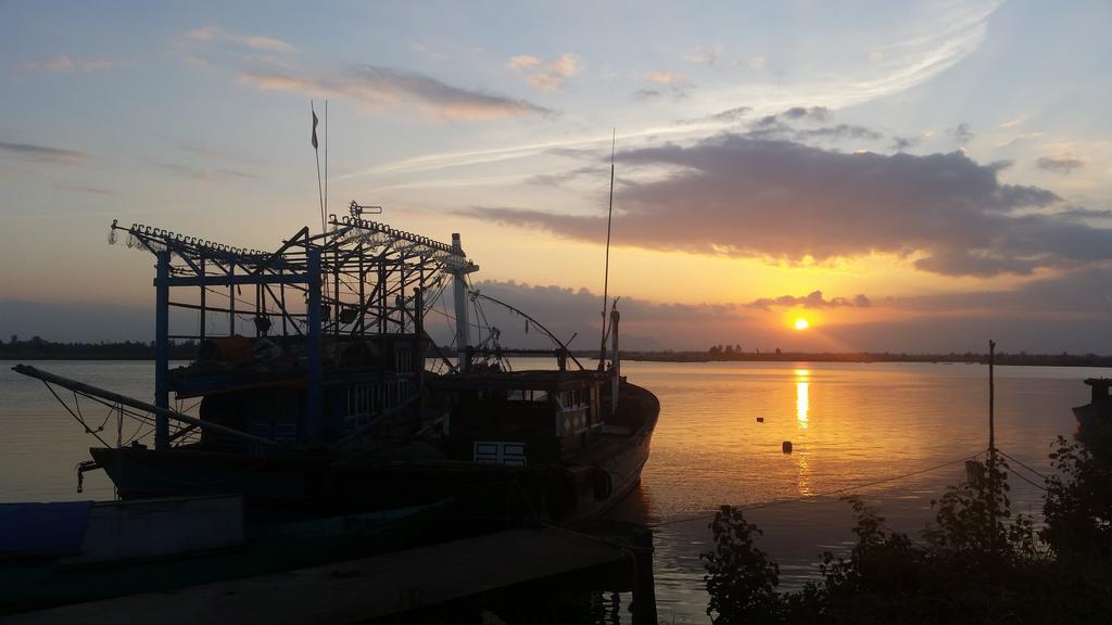 Viets Family River - Hoi An Homestay Ngoại thất bức ảnh